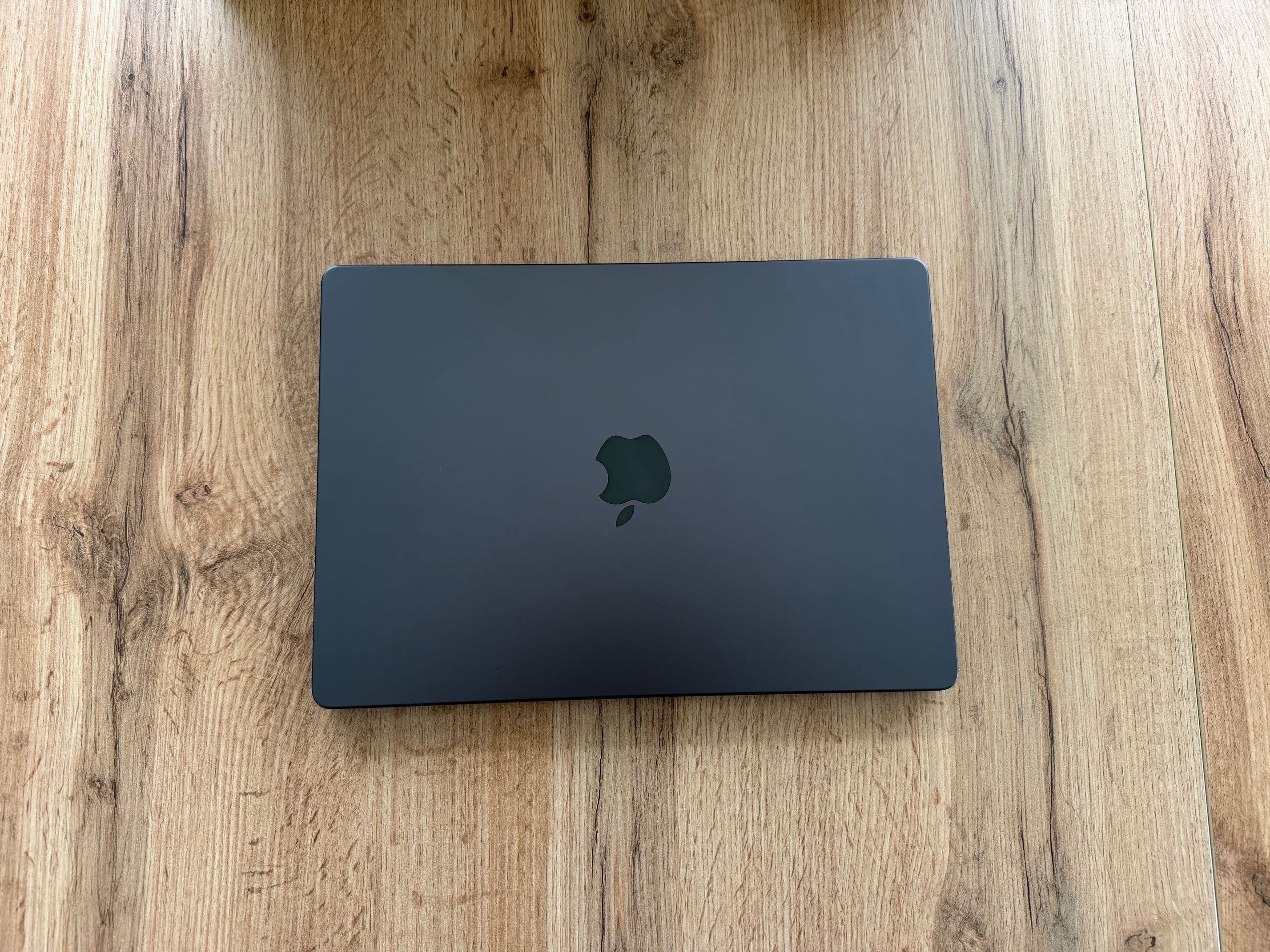 MacBook Pro 14" M4 PRO Chip 12-CPU/16-GPU/24RAM/512SSD