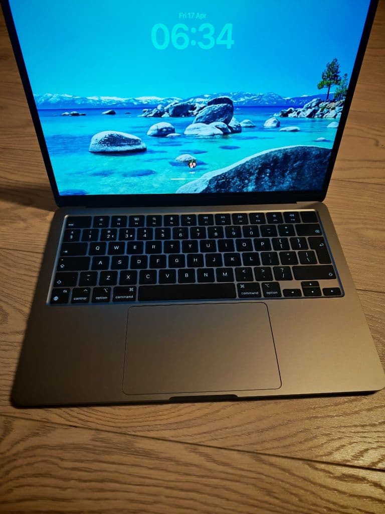 MacBook air 512 24 ram