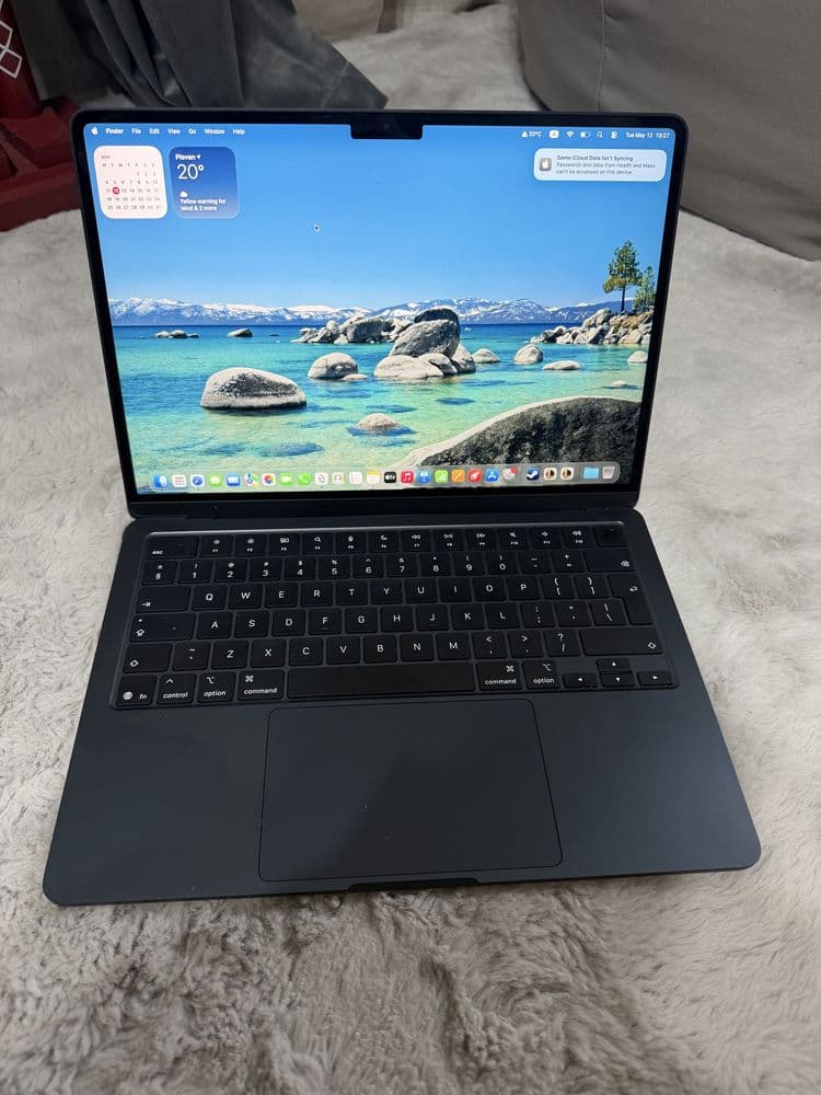 MacBook Air M5 13 - inch гаранционен на не повече от 10 пускания