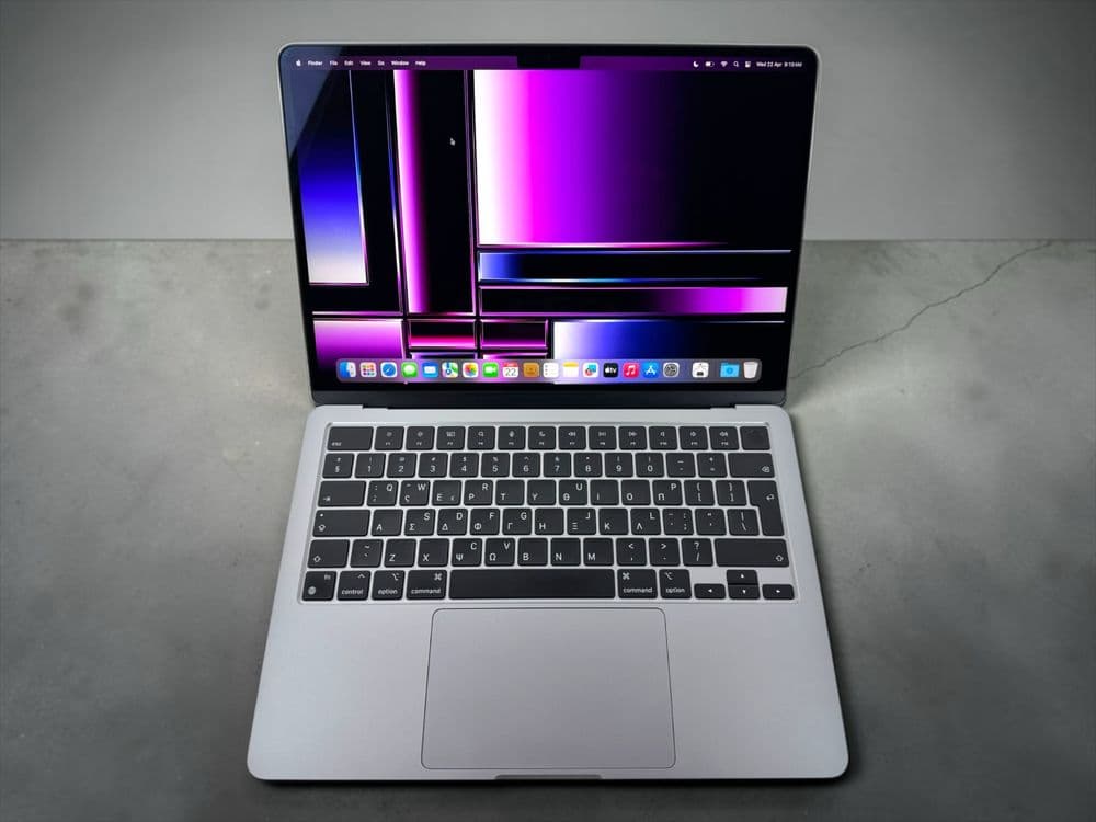 MacBook Air M3 13.6” M3 16RAM 256GB Space Gray 96% Battery!