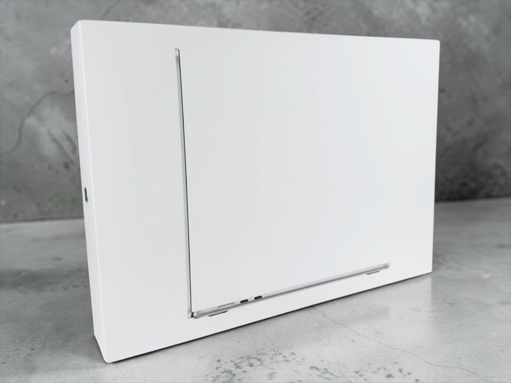 НАЛИЧЕН! Apple MacBook Air 15" M5 16RAM 1TB Silver Гаранция!