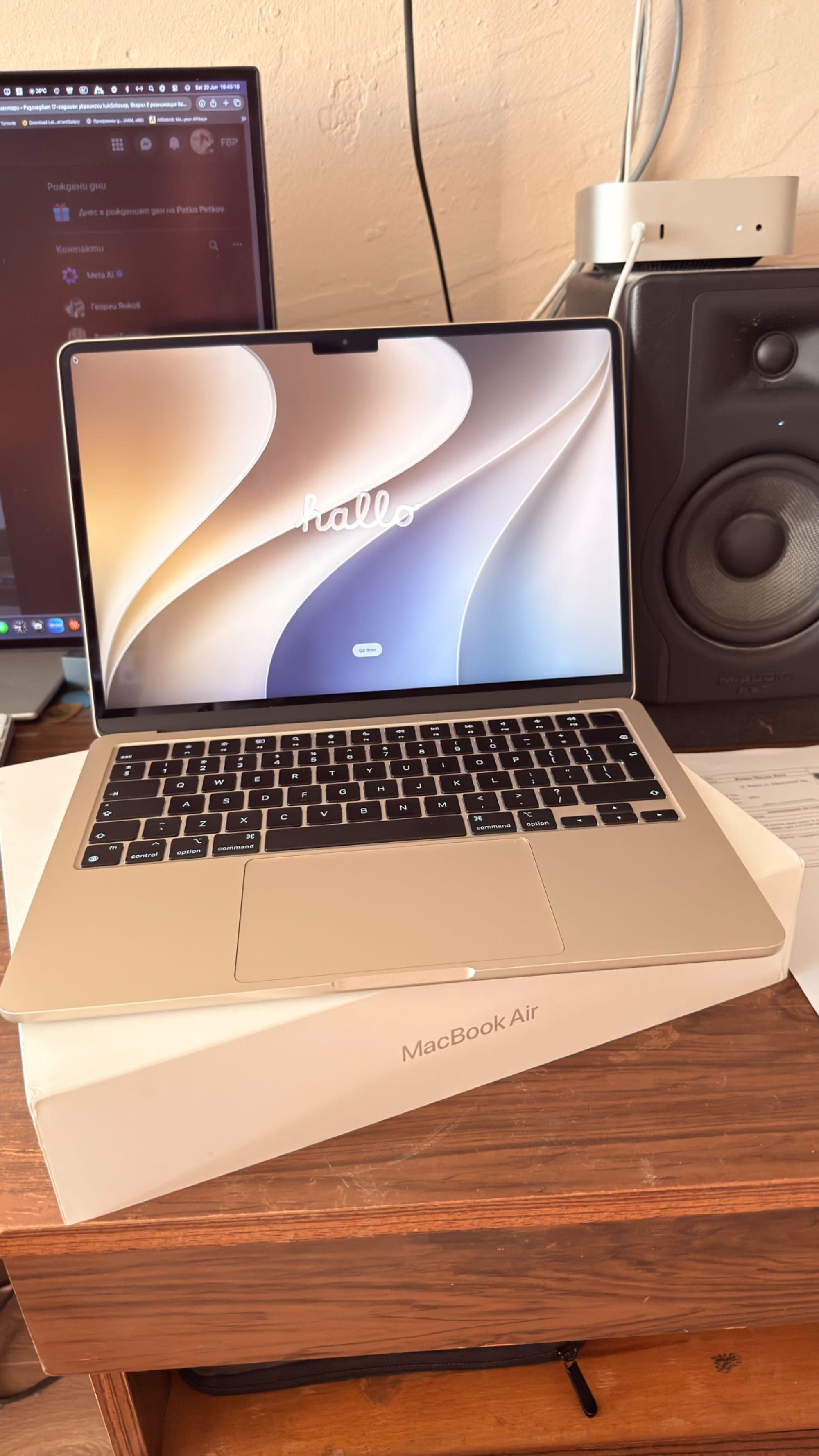 MacBook Air 13" M3 (2024) — 8GB / 256GB