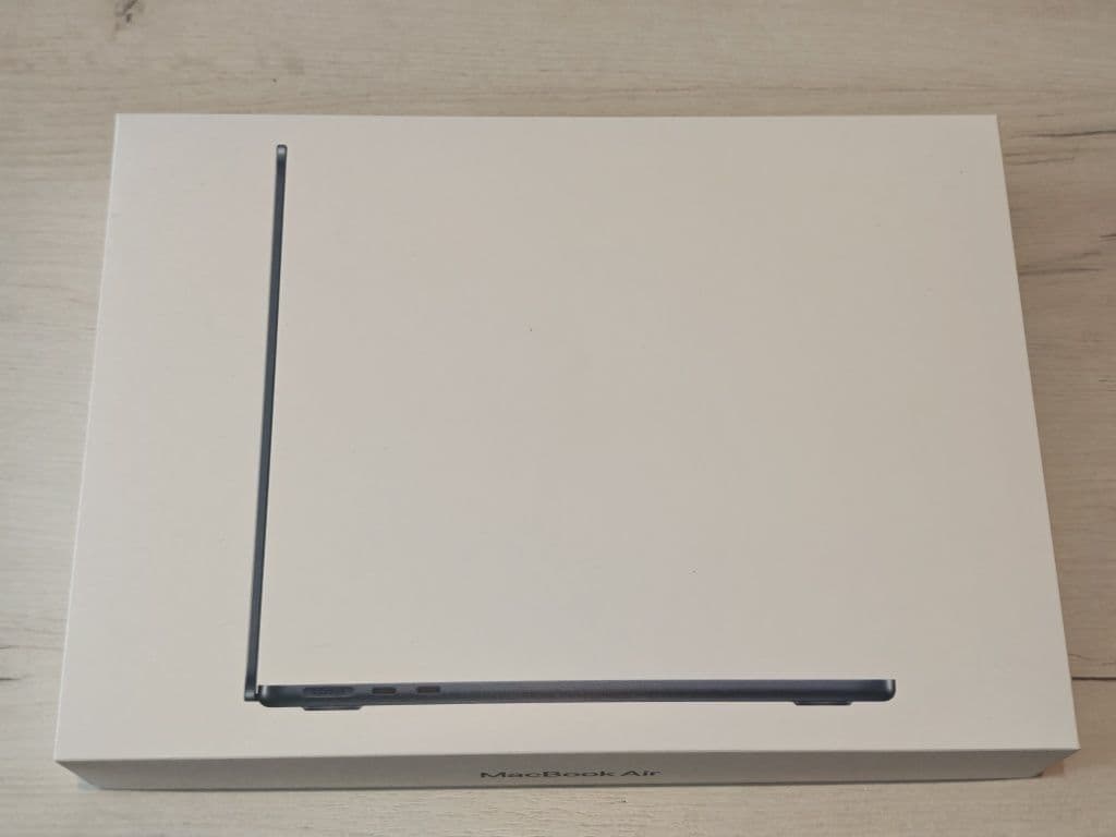Macbook Air M5 13" 16 GB RAM 512 GB Гаранция