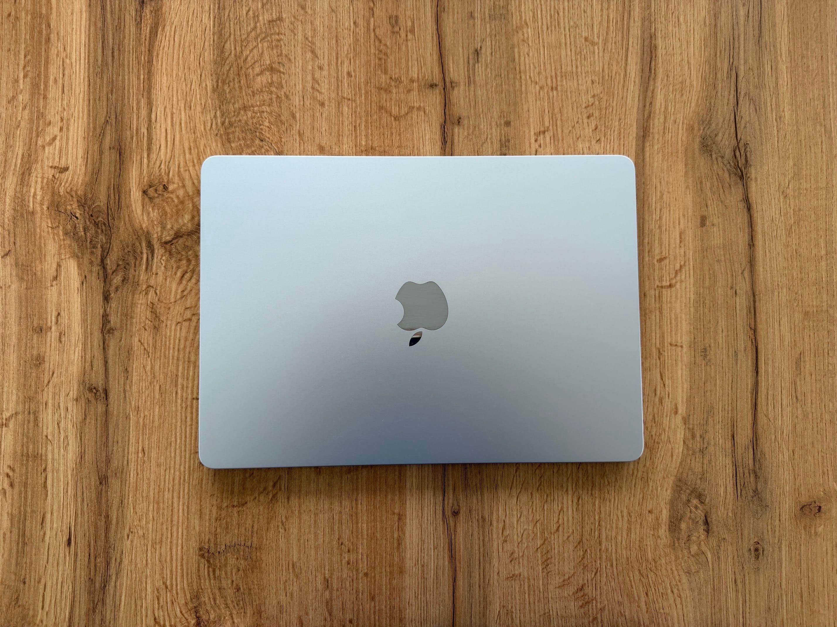 MacBook Air 13" M4 Chip 10-CPU, 10-GPU, 24GB RAM, 512GB SSD В ГАРАНЦИЯ ДО 4.12.2026г